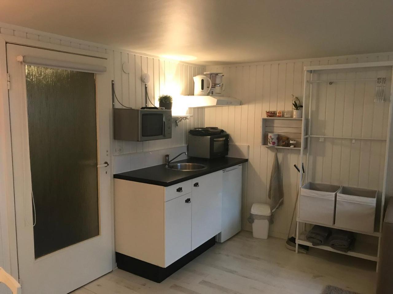 Room With Pentry, Separate Entrance, No Cardpayment Gränna Eksteriør billede